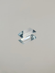 Topaasi 0,1 ct suorakaide