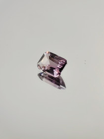 Ametisti 1,1 ct, smaragdi
