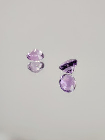 Ametisti erä (2-1 x 2-1 mm \ 0,1 ct ) pyöreä
