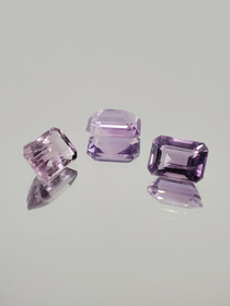 Ametisti erä ( 6 x 4 x 2 mm \ 0,6 ct ) smaragdi