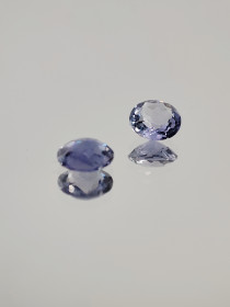 Ioliitti erä ( 4 x 2 mm \ 0,20 ct ) pyöreä