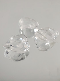 Kvartsi erä ( 18 - 17 x 17 x 6 mm / 12 ct ) sydän