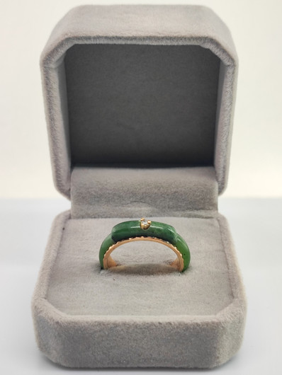 vintage  jade gold ring with diamond