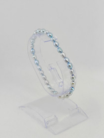 Vintage bracelet with natural pearls