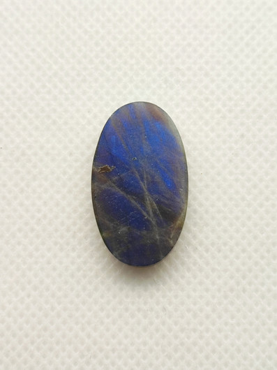 Labradorite 18,7 ct oval
