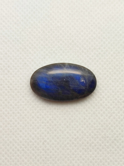 Labradorite 18,7 ct oval