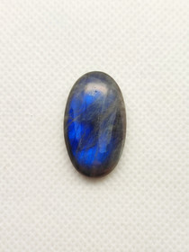 Labradoriitti 18,7 ct ovaali