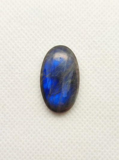 Labradorite 18,7 ct oval