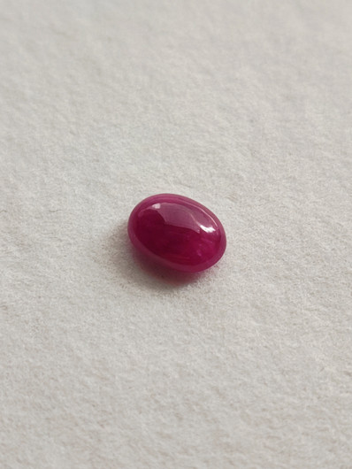 Ruby 1,2 ct oval
