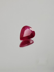 Ruby 1,2 ct pear