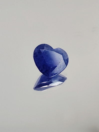 Sodalite 0,8 ct heart
