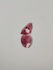 Ruby 0,6 ct oval