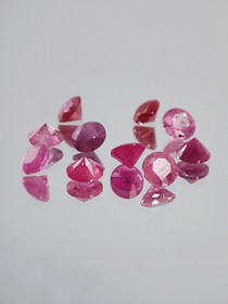 Ruby lot ( 4 - 3 x 2 mm \ 0,3 ct ) round