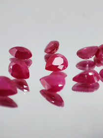 Ruby lot ( 6 - 5 x 4 x 2 mm \ 0,4 ct ) pear