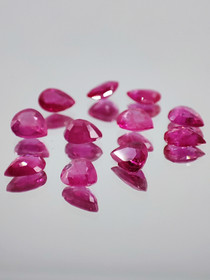 Ruby lot ( 4 x 3 x 2 - 1 mm \ 0,3 ct ) pear