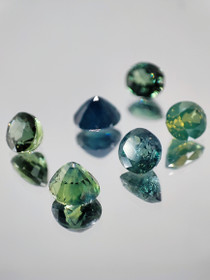 Natural Sapphire lot ( 5 - 4 x  4 x 3 - 2 mm \ 0,6 ct ) oval