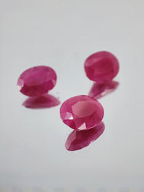 Ruby lot ( 7 - 6 x 5 x 3 - 2 mm \ 1 ct ) round