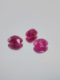 Ruby lot ( 6 x 5 x 3 mm \ 1 ct ) oval