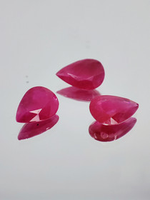 Ruby lot ( 7 x 5 - 4 x 2 - 1 mm \ 0,6 ct ) pear