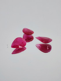 Ruby lot ( 7 x 5 - 4 x 2 - 1 mm \ 0,6 ct ) pear