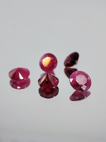 Ruby lot ( 4 - 3 x 2 - 1 mm \ 0,2 ct ) round