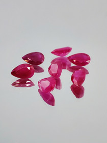 Ruby lot ( 6 - 5 x 4 x 2 mm \ 0,4 ct ) pear