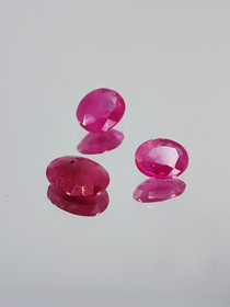 Ruby lot ( 4 x 4 - 3 x 1 mm \ 0,2 ct ) oval