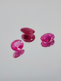 Ruby lot ( 4 x 4 - 3 x 1 mm \ 0,2 ct ) oval