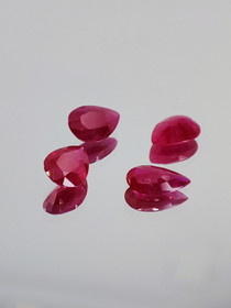 Ruby lot ( 5 x 4 - 3 x 1 mm \ 0,3 ct ) pear