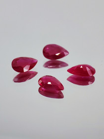 Ruby lot ( 5 x 4 - 3 x 1 mm \ 0,3 ct ) pear
