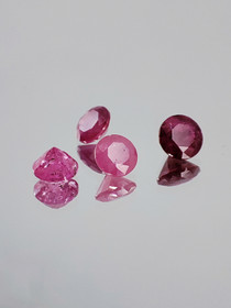 Ruby lot ( 4  x 3 - 2 mm \ 0,4 ct ) round