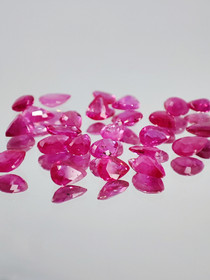 Ruby lot ( 4 - 3 x 3 - 2 x 1 mm \ 0,1 ct ) pear