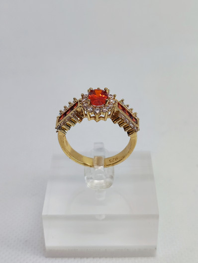 Vintage ring with stones