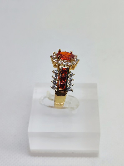 Vintage ring with stones