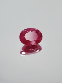 Ruby 1,8 ct oval