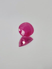 Ruby 0,9 ct oval