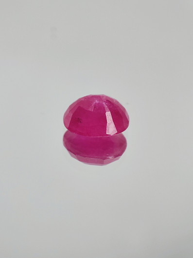 Ruby 0,9 ct oval