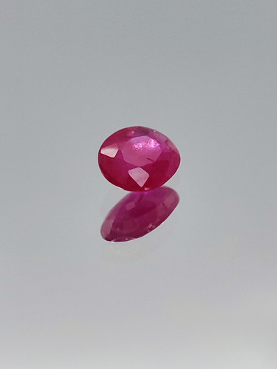 Ruby 0,1 ct oval