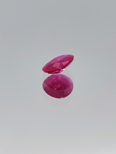 Ruby 0,1 ct oval