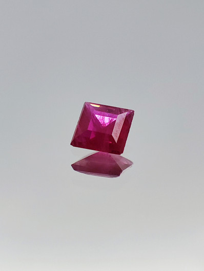 Ruby 0,1 ct square