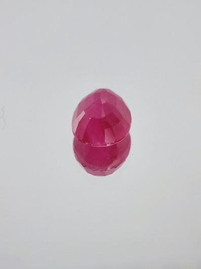 Ruby 1,1 ct oval