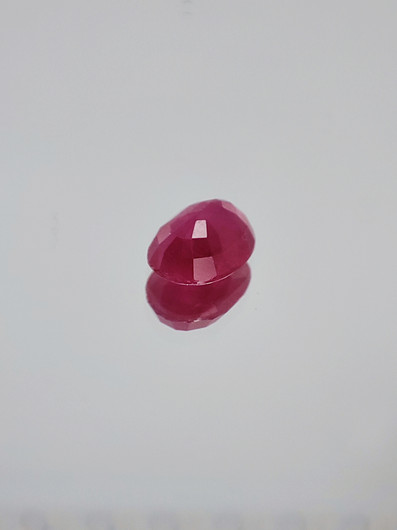 Ruby 1,1 ct oval
