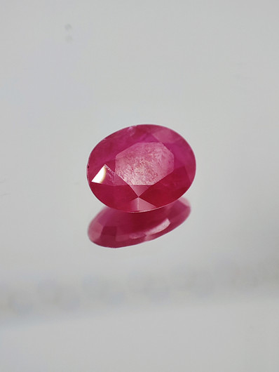 Ruby Burma 1,2 ct oval