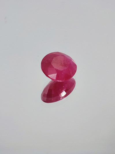Ruby Burma 1,2 ct oval