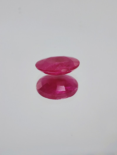 Ruby Burma 1,2 ct oval