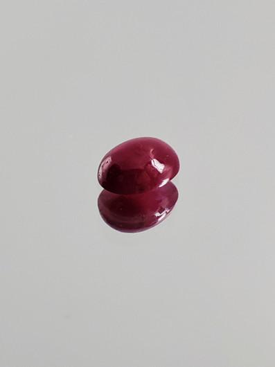 Ruby 0,4 ct oval