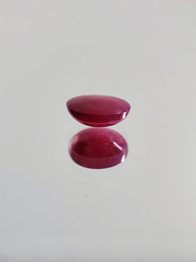Ruby 0,4 ct oval