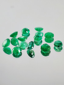 Emerald lot ( 4 - 3 x 2 - 1 mm \ 0,2 ct ) round