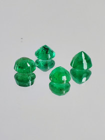 Emerald lot ( 4 x 3 - 2 mm \ 0,3 ct ) round