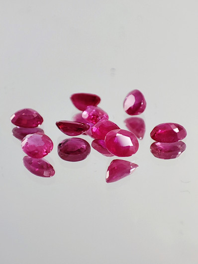 Ruby lot ( 4 - 3  x 3 - 2 x 2 - 1 mm \ 0,2 ct ) oval